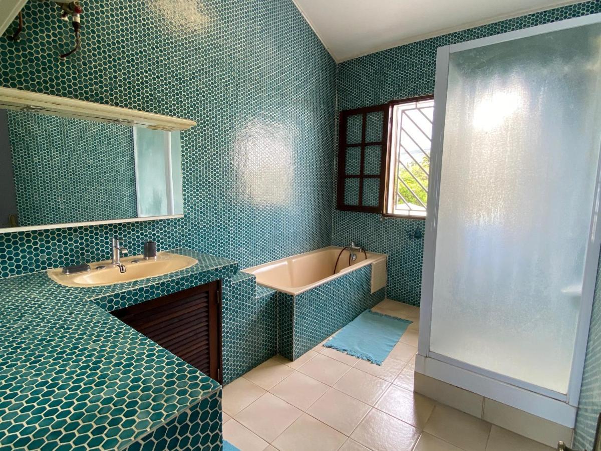לה סאלין לה ביינס Villa & Bungalow 'Coco Des Sables' Les Pieds Dans L'Eau מראה חיצוני תמונה