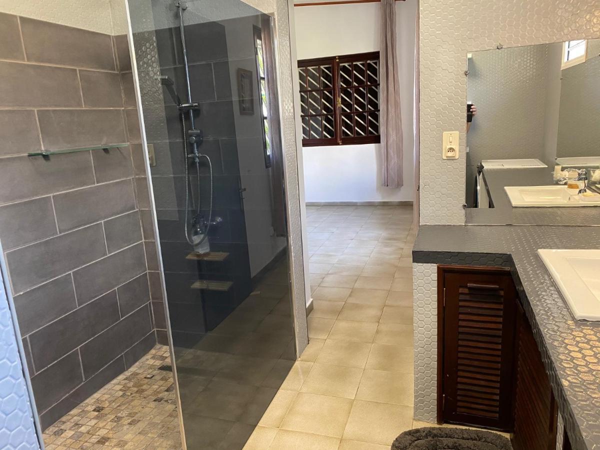 לה סאלין לה ביינס Villa & Bungalow 'Coco Des Sables' Les Pieds Dans L'Eau מראה חיצוני תמונה
